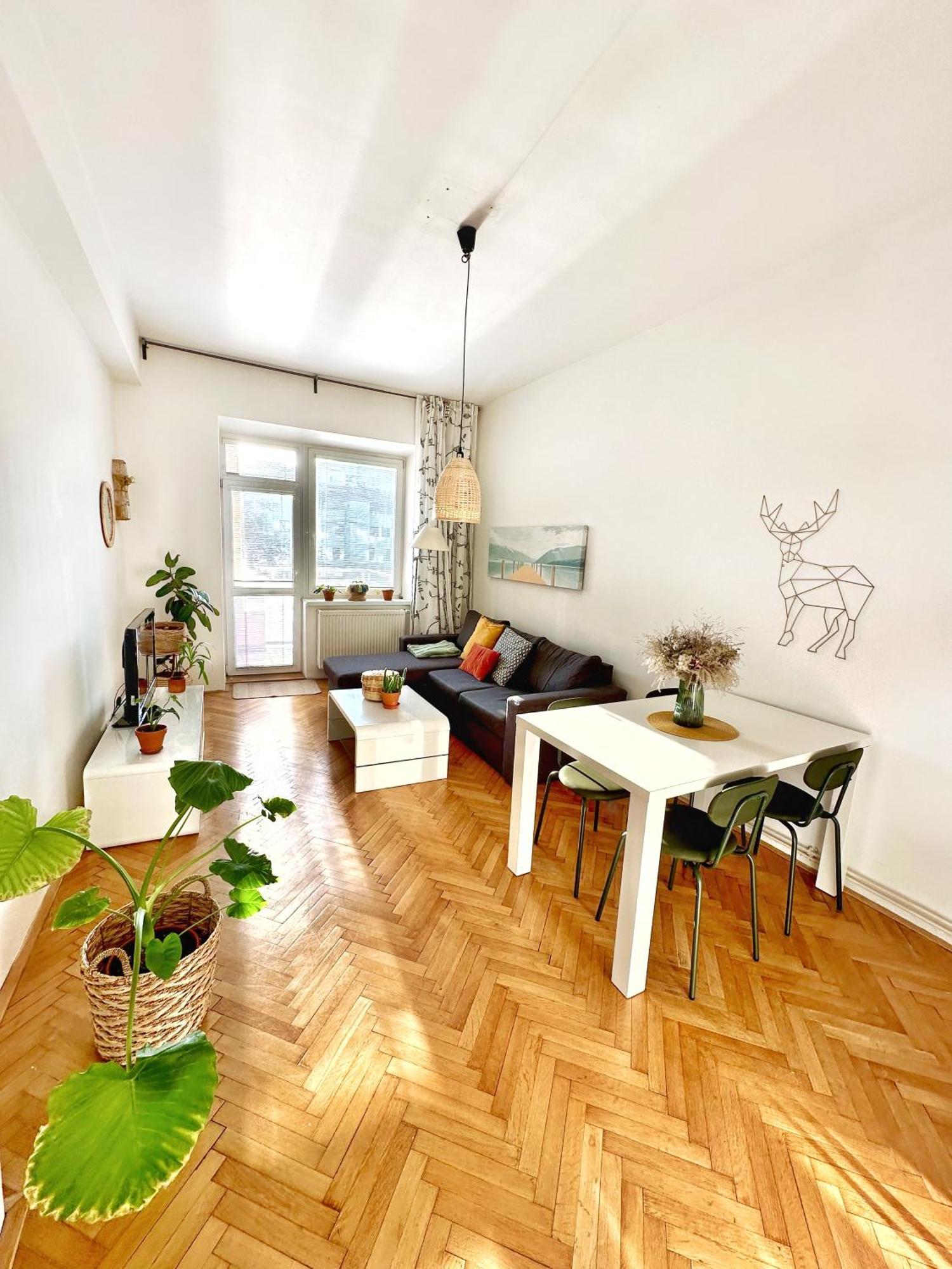 Bright And Central Suite With A Balcony Brno Bagian luar foto